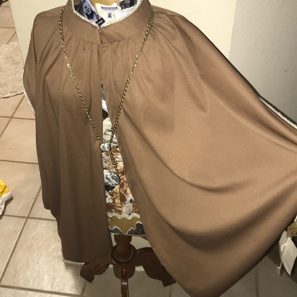 Vintage cape - Picture 2 of 5